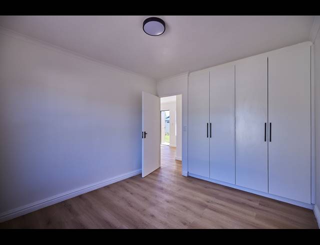 3 BEDROOM FREEHOLD FOR SALE IN MILKWOOD PARK